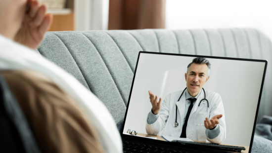 Téléconsultation médicale entre un patient et son médecin
