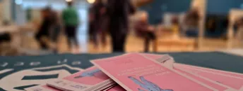 Flyers Mon espace santé sur une table