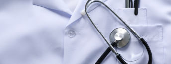 Blouse médicale et stéthoscope