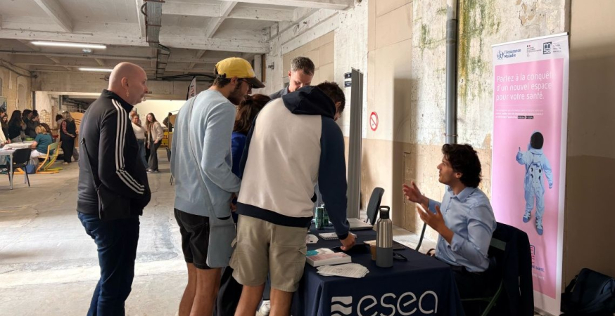 Un stand de sensibilisation au numérique en santé à Angoulême